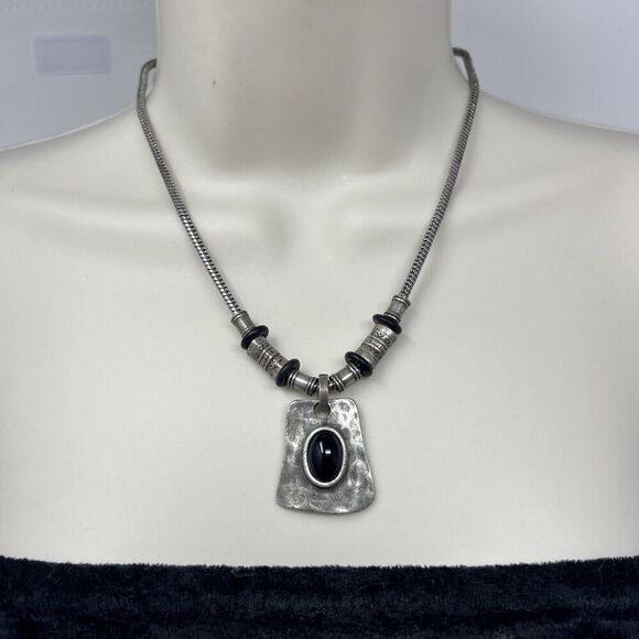 CHICO'S Pendant Necklace Hammered Silver Tone Metal Trapezoid Black Rustic Boho - Picture 2 of 6